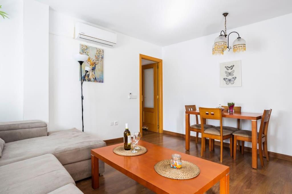 Ayala Beach Apartment Malaga Luaran gambar